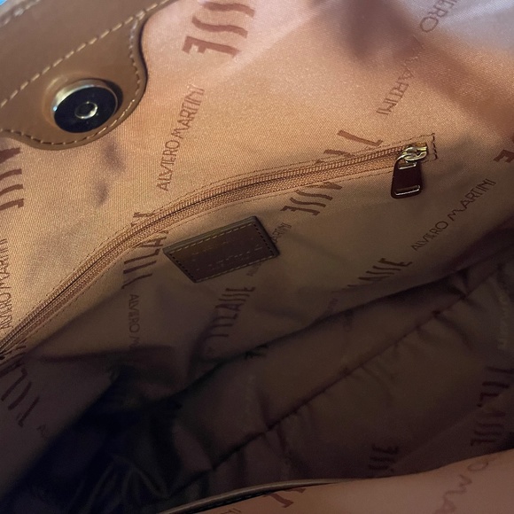 NWT Alviero Martini (Italian Luxury Brand) Limited Edition Cork Large MAP Tote - Picture 6 of 13